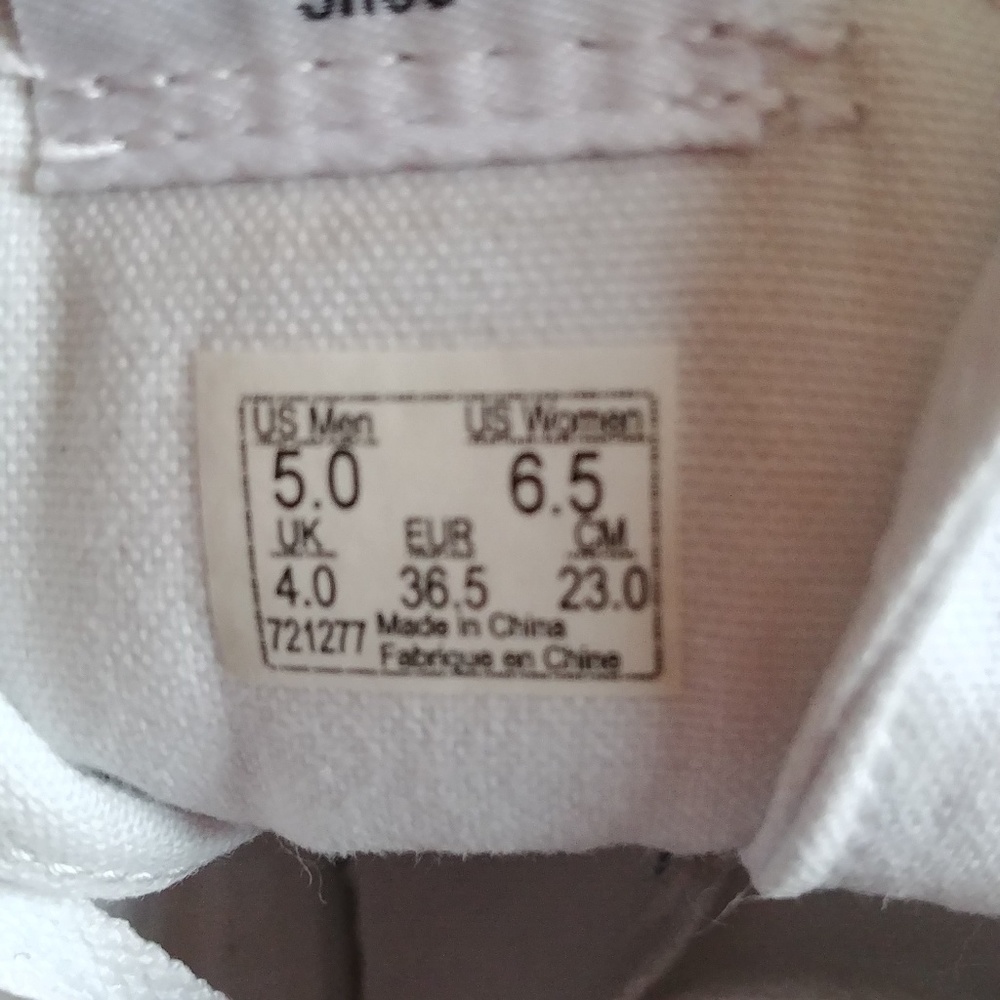Vans - Picture 6 of 6